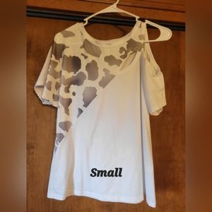 NWOT Ladies Cold Shoulder Top